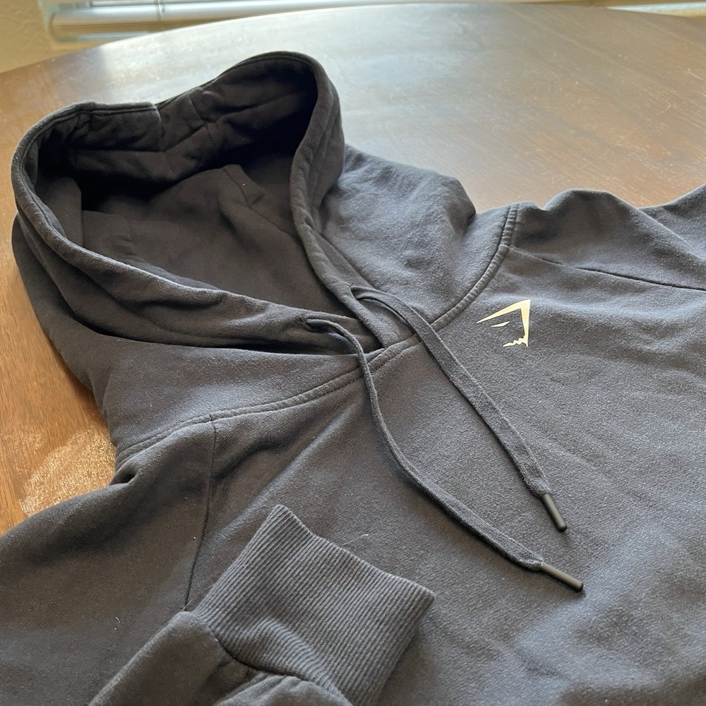 Gymshark Crest Men's Black Small Hoodie Pullover Red Cotton Blend GLPO3920-PDR